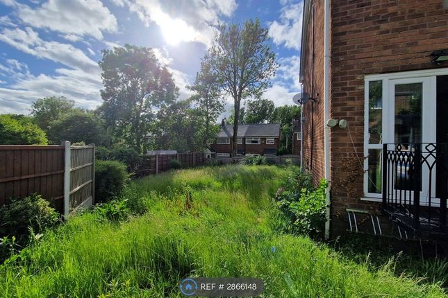 Jackson Gardens, Denton, Manchester photo 3