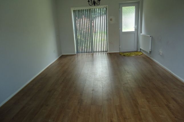 5, Castlemere Road, Manchester photo 2