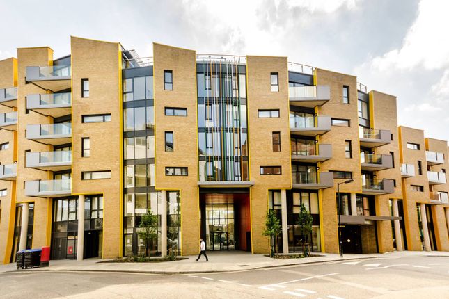 Thumbnail Flat to rent in Maltby Street, Bermondsey, London
