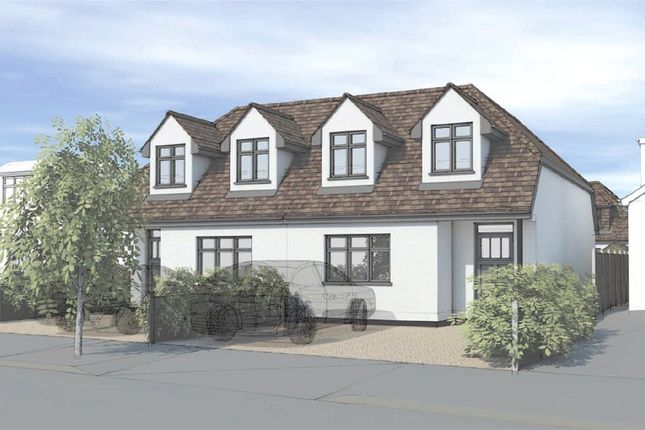 Semi-detached house to rent in Briscoe Road, Rainham, Essex