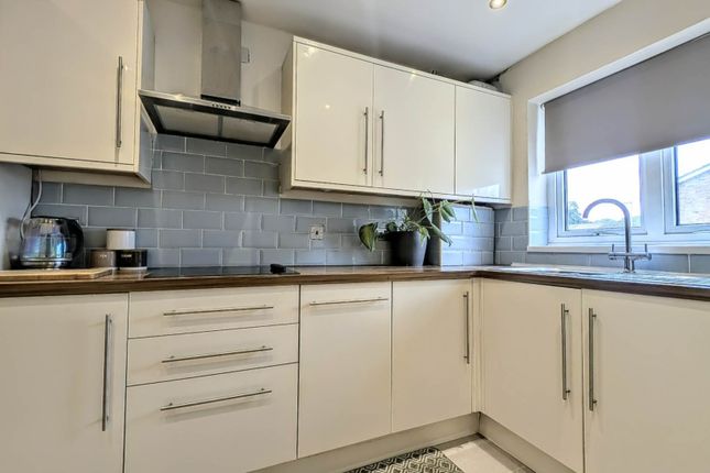 Elm Close, Bordon photo 4