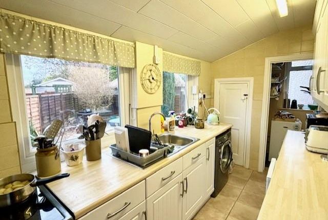 Bungalow for sale in Croomes Hill, Downend, Bristol