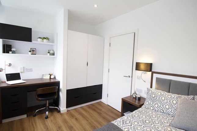 Thumbnail Flat to rent in Gravity Residence, Liverpool, #177726