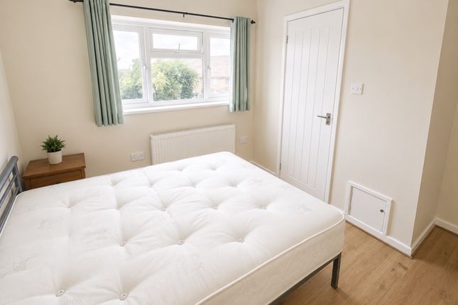 65B, Ashhurst Way, Oxford photo 3