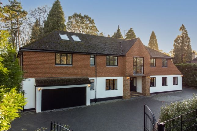 Thumbnail Detached house to rent in Golf Club Road, Hook Heath, Woking