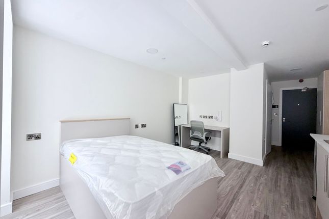 Studio flat on 5-7 Roden Street, Nottingham, NG3, £910/mo