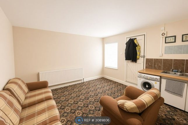 Clifton Place, Newport photo 3