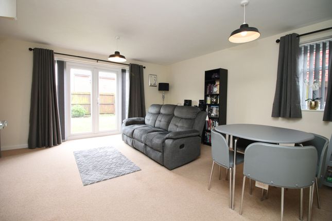 27a, Hawthorn Drive, Thornton-Cleveleys photo 4