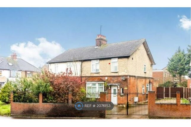 Thumbnail Semi-detached house to rent in Waller Avenue, Luton