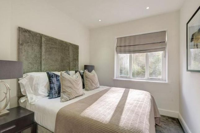 Duplex to rent in Lexham Gardens, London