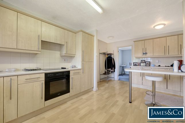 16, Clare Court, Dunmow photo 2