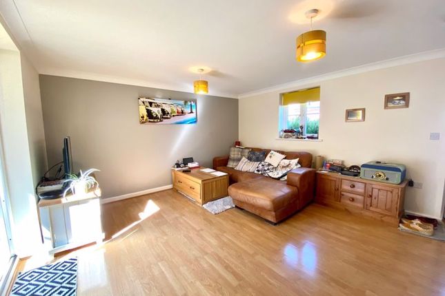 48, Falstaff Court, King Edward Close, Calne photo 4