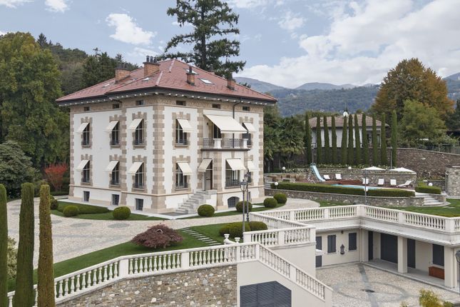 Villa for sale in 21010 Castello, Va, Italy