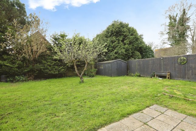 28, Roopers, Tunbridge Wells photo 3