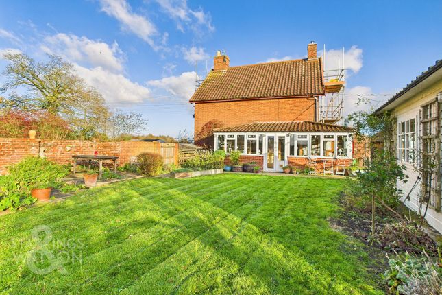 3-bed house on 1 Red House Farm Cottage Fressingfield Road, Eye, £325,000