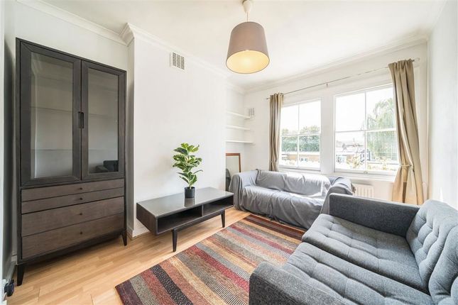 Second Floor Flat, 21, Dorset Road, London photo 2