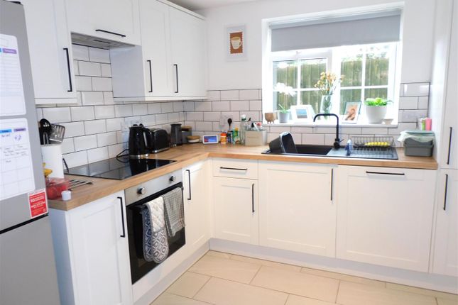 45, Summersby Close, Seaton photo 3