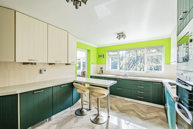 16, South Way, Seaford photo 4