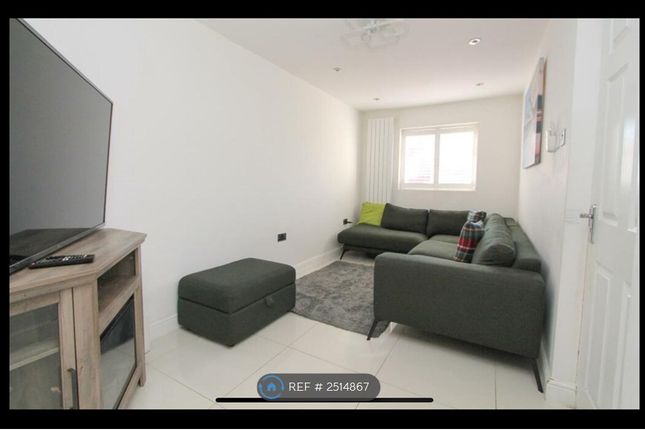 Nash Close, Sutton photo 5
