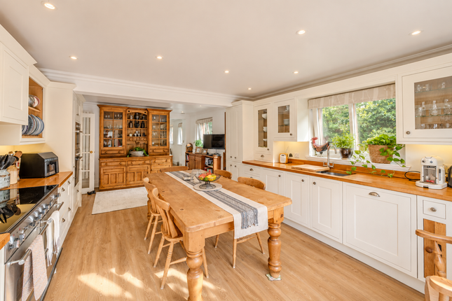 Upminster Lodge Farm House, Tomkyns Lane, Upminster photo 4