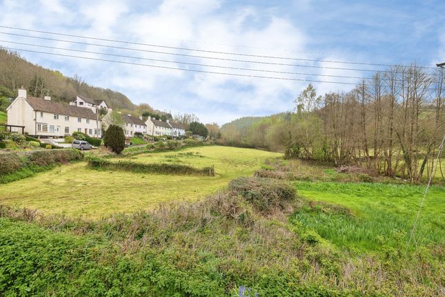2, Willow View, MINEHEAD photo 3