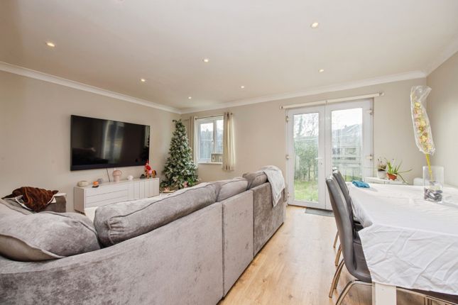 58, Springfields, St. Austell photo 4