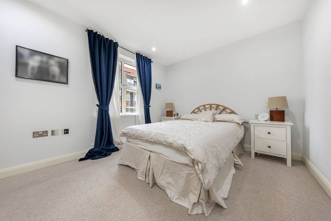 Thumbnail Flat to rent in Greyhound Road, Hammersmith, London
