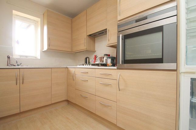 59, Marina Court, Tewkesbury photo 2