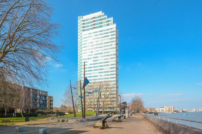 Penthouse for sale in Aragon Tower, London