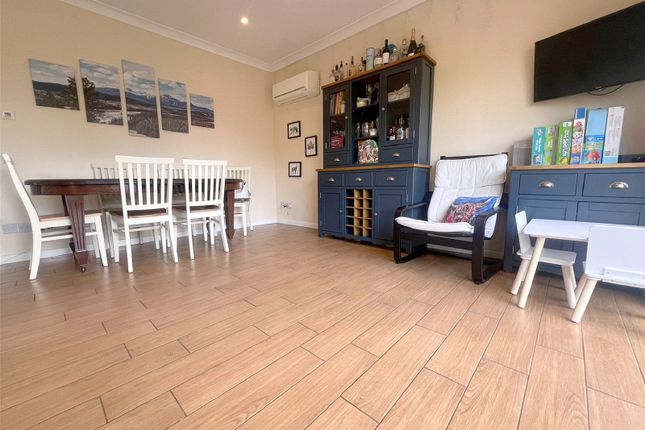 126d, Reading Road South, Fleet photo 4