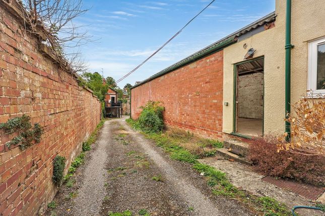5A Water Street, Dursley photo 3
