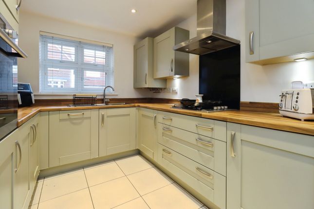 10, Delune Crescent, Malpas photo 4
