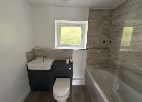 52 Scwrfa Road, Tredegar photo 3