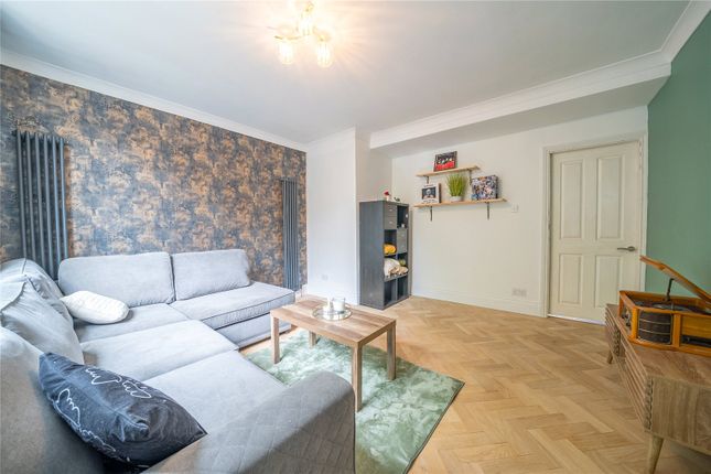 36, Dorts Crescent, Tadcaster photo 2