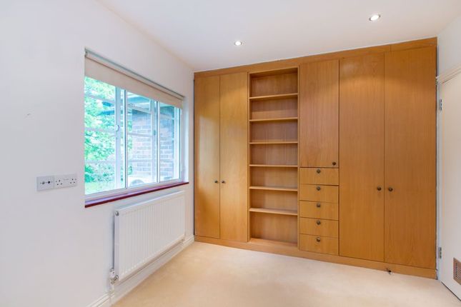 Detached house to rent in Carlyle Close, Hampstead Garden Suburb