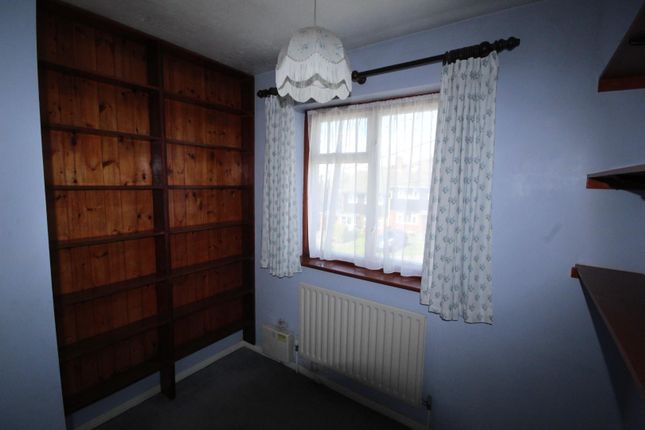 Property for sale in Coombfield Drive, Dartford