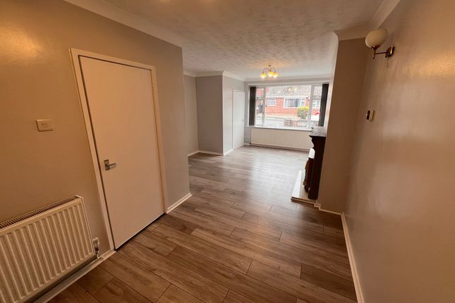 10 Gleneagles Crescent, Stoke-on-Trent photo 3