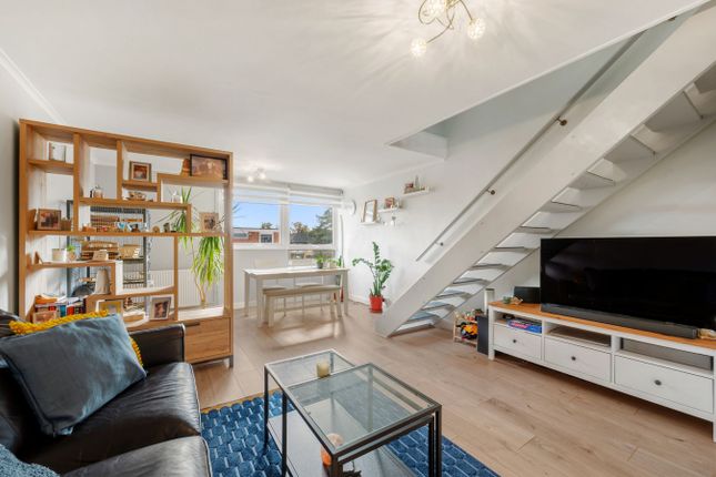Rodwell Court, Walton-on-Thames photo 2
