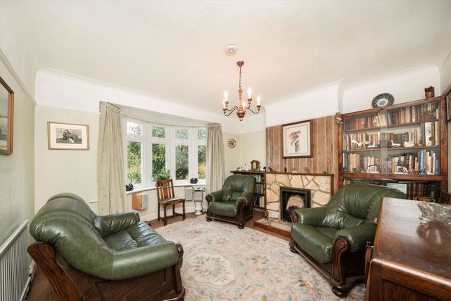 Greenfield Avenue, Surbiton photo 2