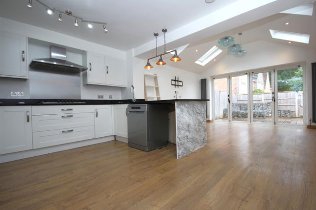 15, John Bunyan Close, Whiteley photo 2