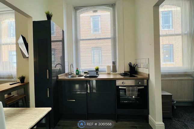 Room, Pierpoint St, Worcester photo 3