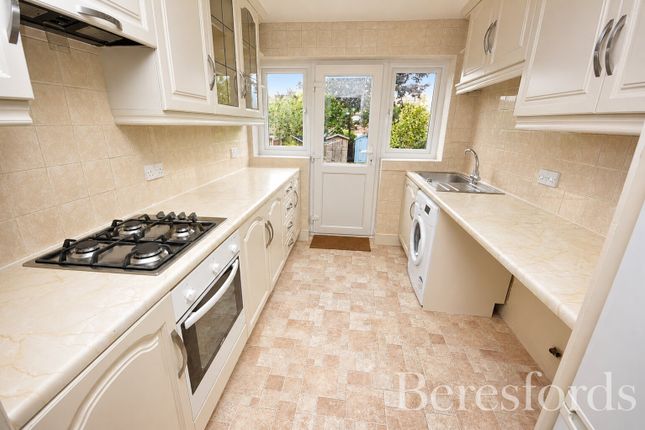 6, Linden Close, Chelmsford photo 5