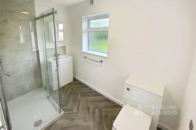 Ground Floor Flat, 203, Worplesdon Road, Surrey photo 3