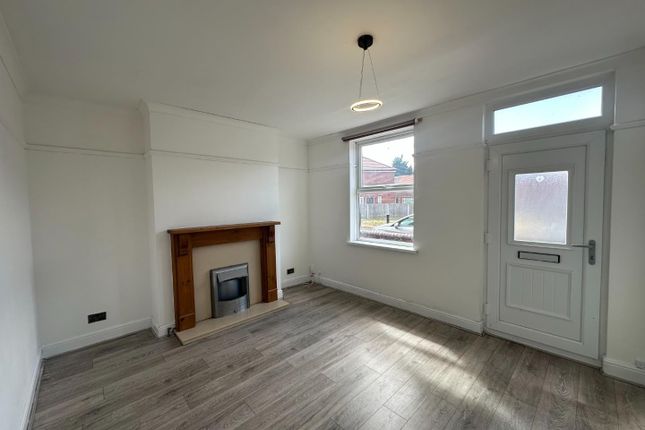 23, Westfields, Cutsyke, Castleford photo 2