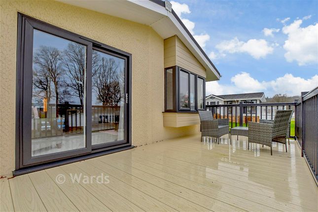 2, Hollies Way, Ashford photo 4