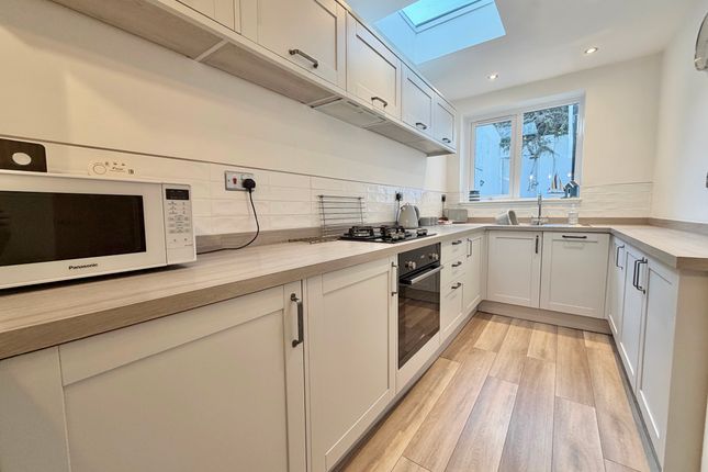 10 Ellacombe Road, Torquay photo 2
