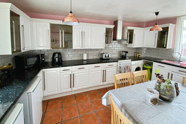 9, Cookbury Close, Hull photo 3