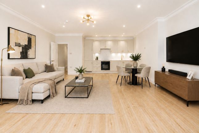 Flat Flat 5a, 97, Frognal, London photo 4