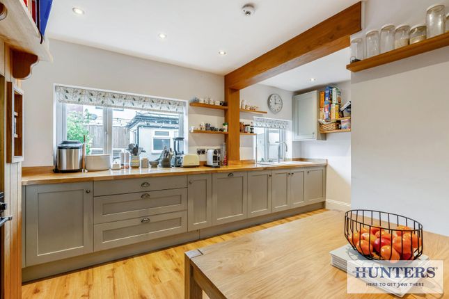 6, Westfield Drive, Leeds photo 4