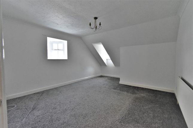 Flat 5, Wingfield House, Main Street, Swanland, North Ferriby photo 3